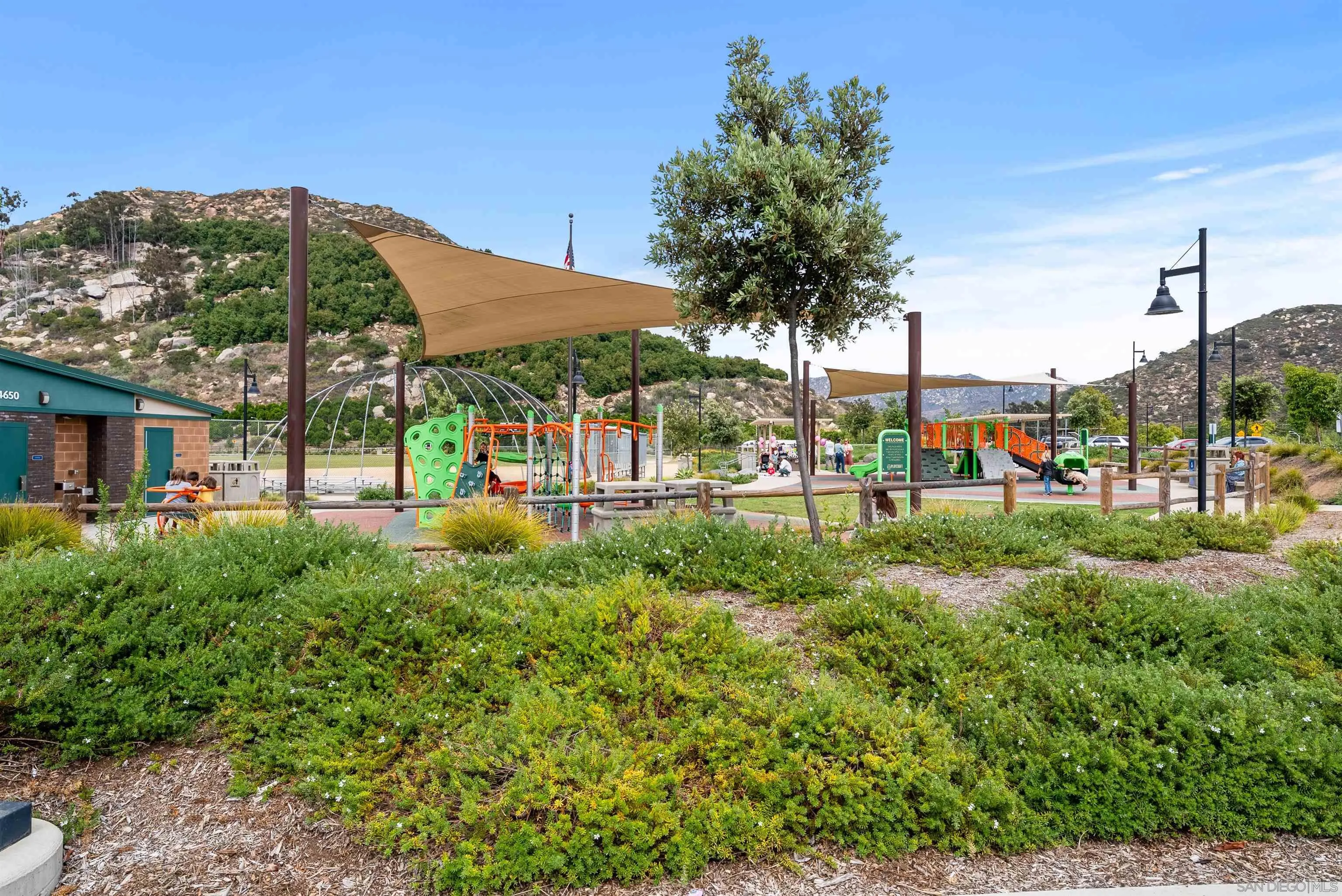 323 Satsuma Trail Fallbrook, CA 92028 - Photo 27 of 28 a view of outdoor space with a garden and entertaining space