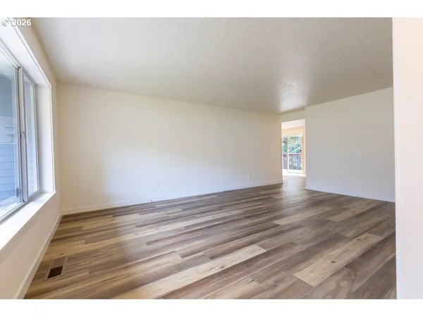 $410,000 | 384 Lower Lavista Court Northwest, Salem, OR 97304