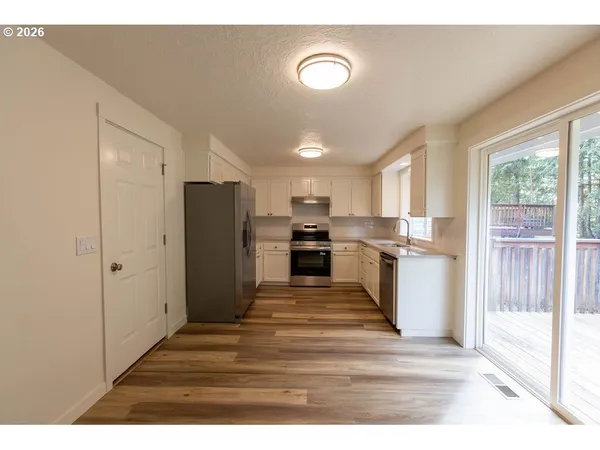 $410,000 | 384 Lower Lavista Court Northwest, Salem, OR 97304