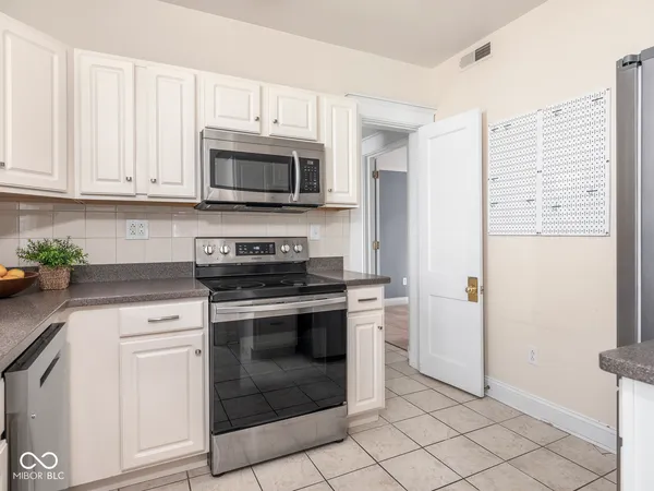 $1,800 | 2161 North Meridian Street, Unit 4, Indianapolis, IN 46202