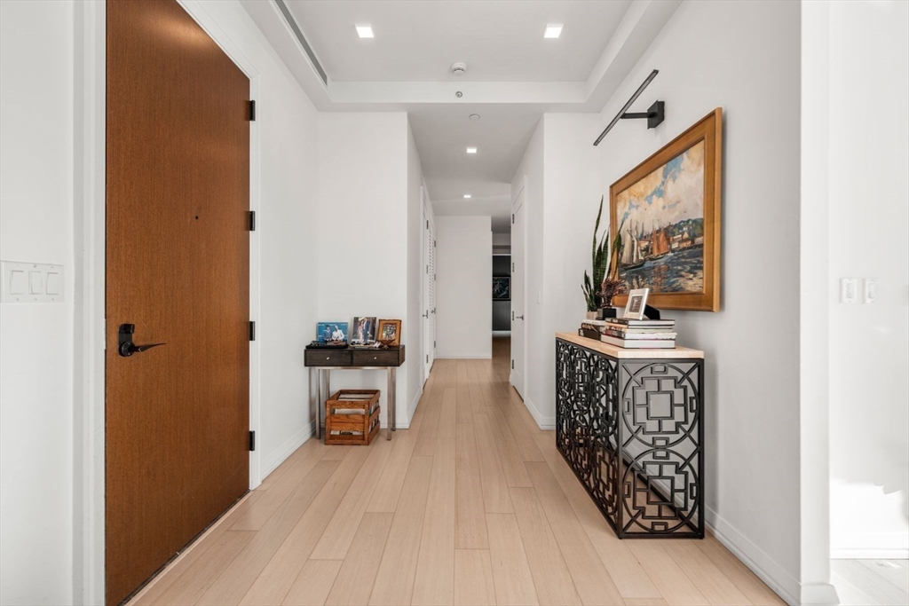 1 Franklin Street, Unit 5002 Boston, MA 02110 - Photo 17 of 40