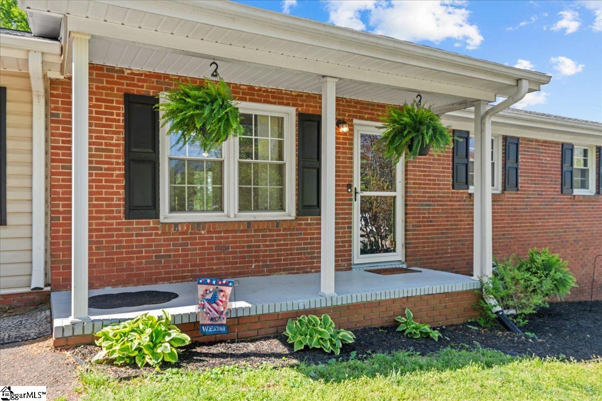 117 State Rd S-42-9745 Boiling Springs, SC 29316 - Photo 3 of 32 Gallery Image 3