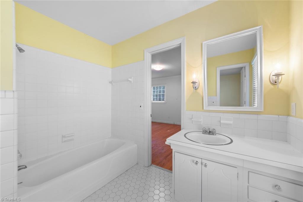 731 Lichfield Road Winston-Salem, NC 27104 - Photo 18 of 32 Gallery Image 18