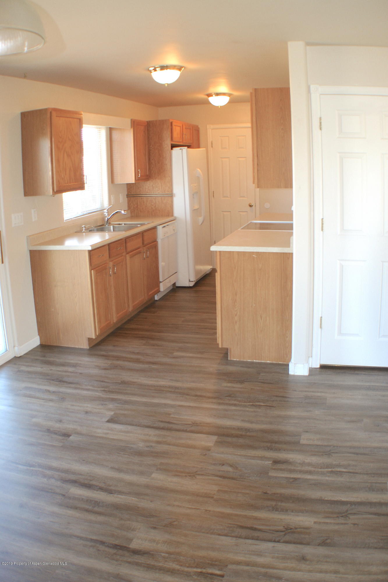 539 West 30th Street Rifle, CO 81650 - Photo 8 of 27 Kitchen