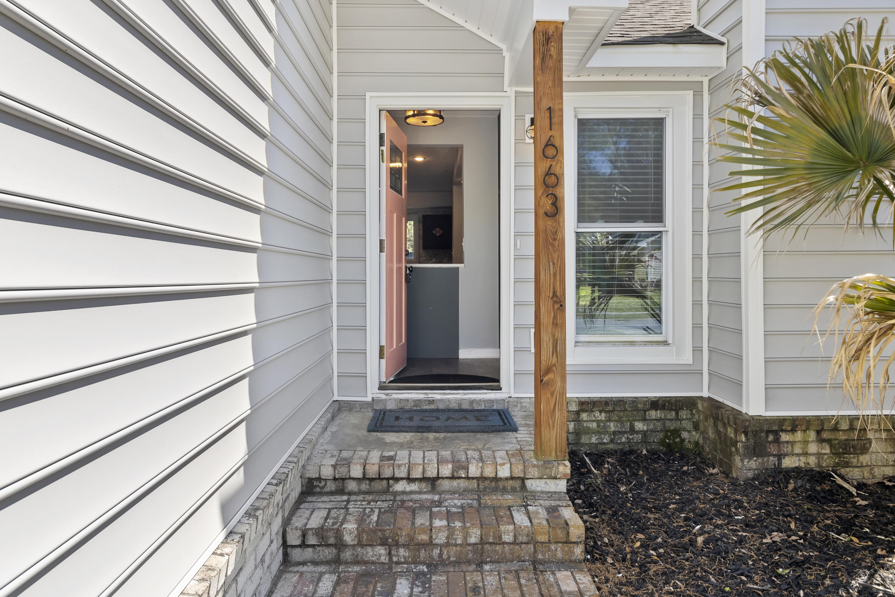 1663 Sulgrave Road Charleston, SC 29414 - Photo 3 of 49 4L1A1905