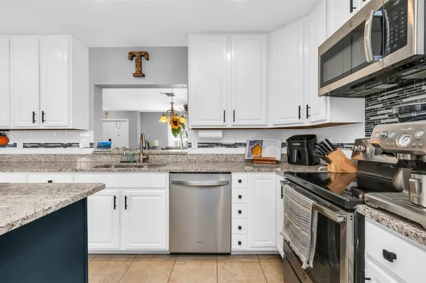 $3,000 | 3860 Northwest 122nd Terrace, Sunrise, FL 33323