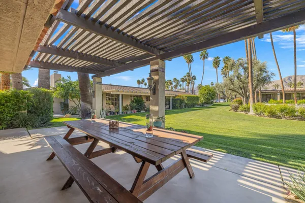 $1,195,000 | 69 Dartmouth Drive, Rancho Mirage, CA 92270