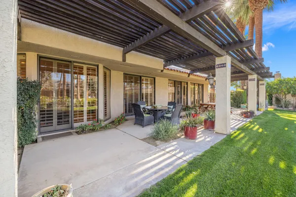 $1,195,000 | 69 Dartmouth Drive, Rancho Mirage, CA 92270