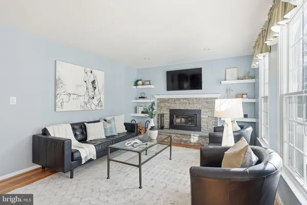 $995,000 | 5612 Kemp Lane, Burke, VA 22015