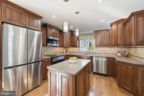 $995,000 | 5612 Kemp Lane, Burke, VA 22015