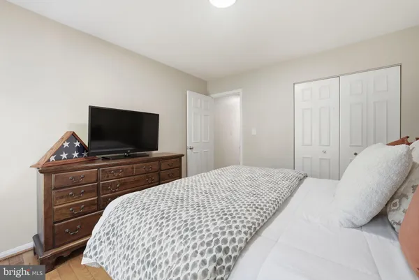 $995,000 | 5612 Kemp Lane, Burke, VA 22015