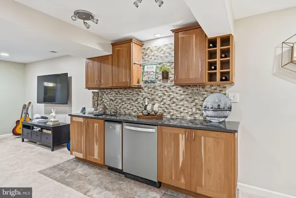 $995,000 | 5612 Kemp Lane, Burke, VA 22015