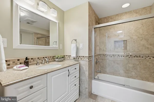 $995,000 | 5612 Kemp Lane, Burke, VA 22015