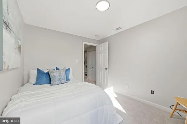 $995,000 | 5612 Kemp Lane, Burke, VA 22015