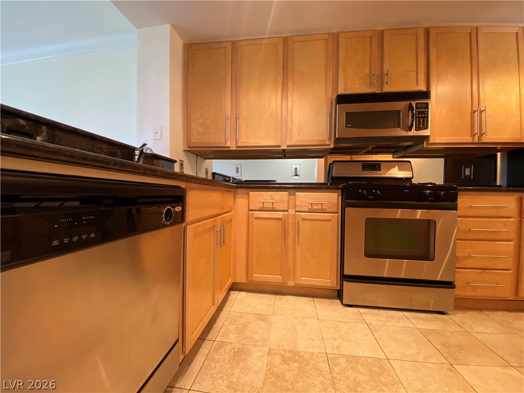 270 East Flamingo Road, Unit 215 Las Vegas, NV 89169 - Photo 7 of 35