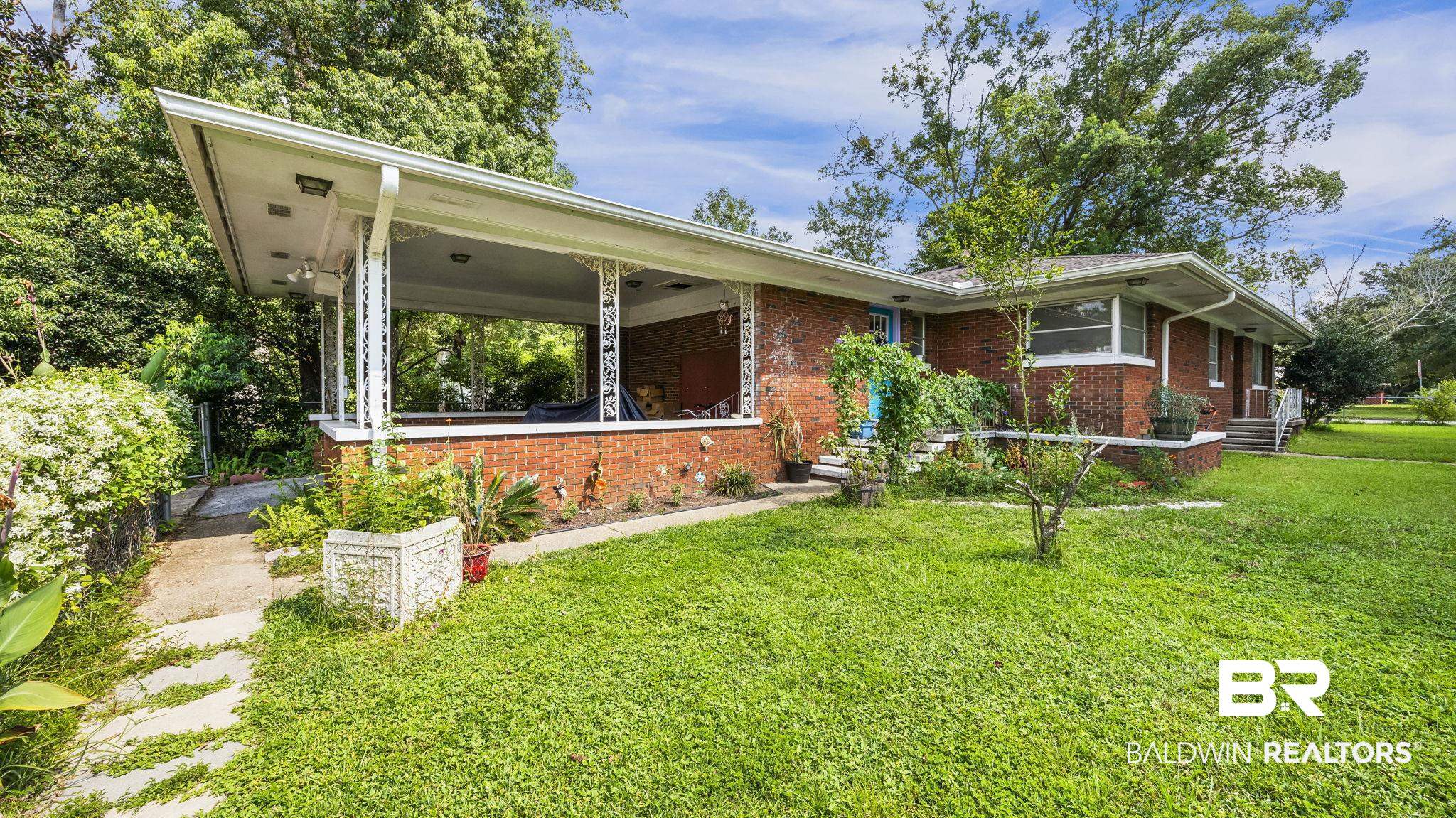 400 North Pine Street Foley, AL 36535 - Photo 1 of 34