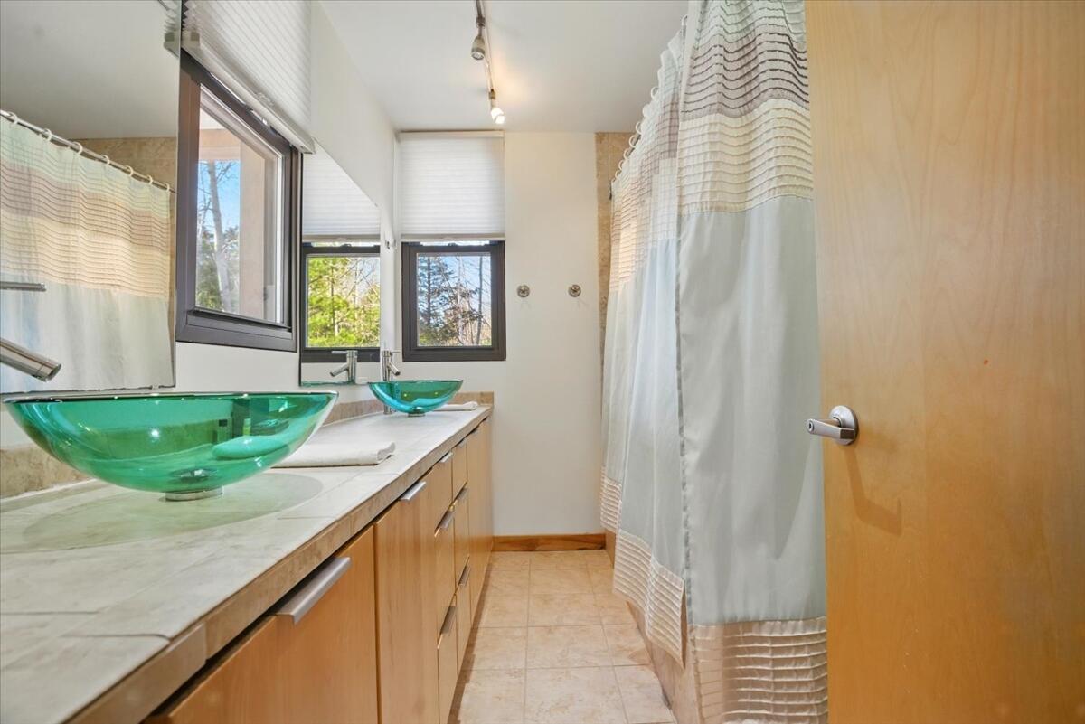 36 Mountain Valley Road Bethel, ME 04217 - Photo 68 of 99 068-6_primary_bathroom_a