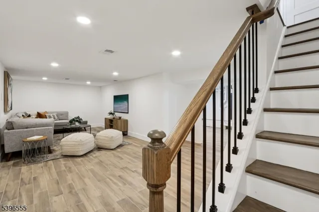 a view of entryway and hall