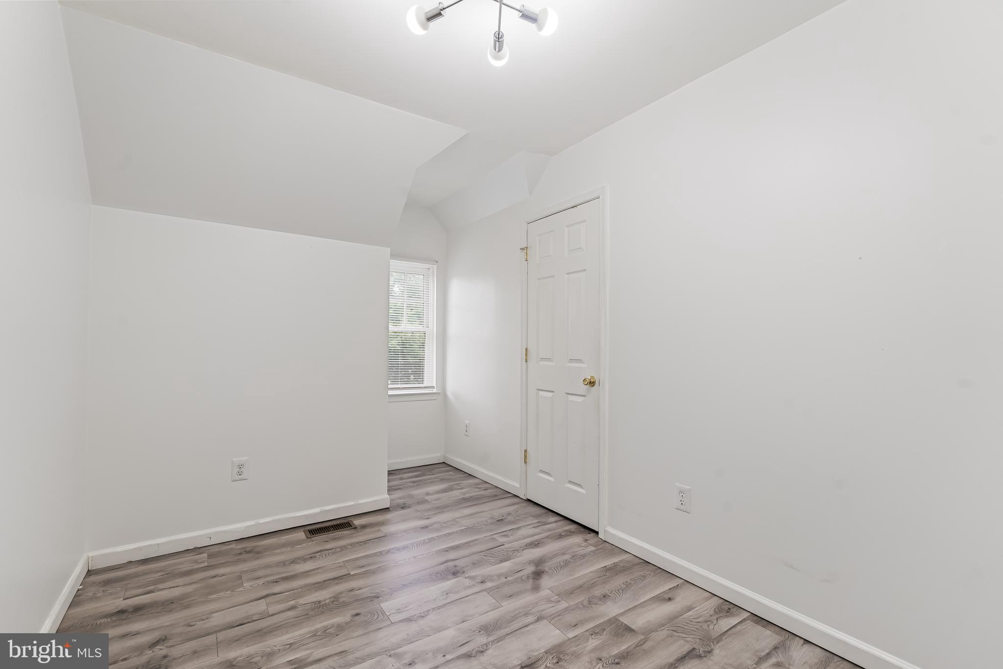 1552 Collings Road Camden, NJ 08104 - Photo 18 of 26 Bedroom 1
