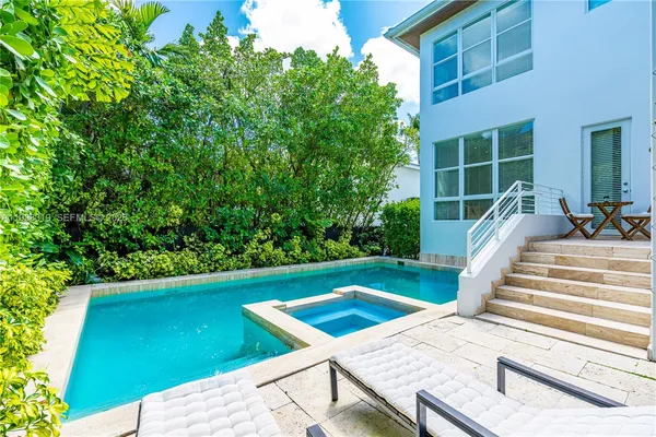$25,500 | 435 Hampton Lane, Key Biscayne, FL 33149