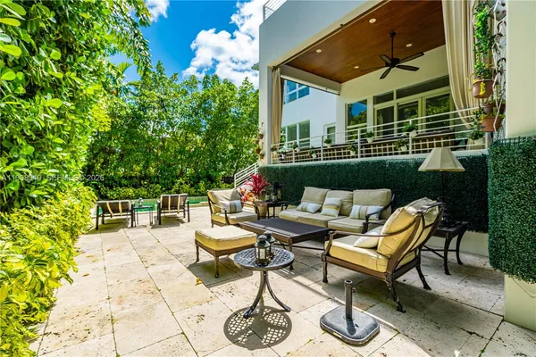 $25,500 | 435 Hampton Lane, Key Biscayne, FL 33149