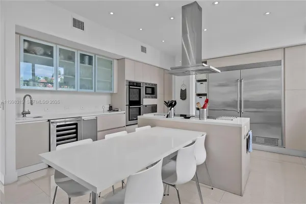 $25,500 | 435 Hampton Lane, Key Biscayne, FL 33149