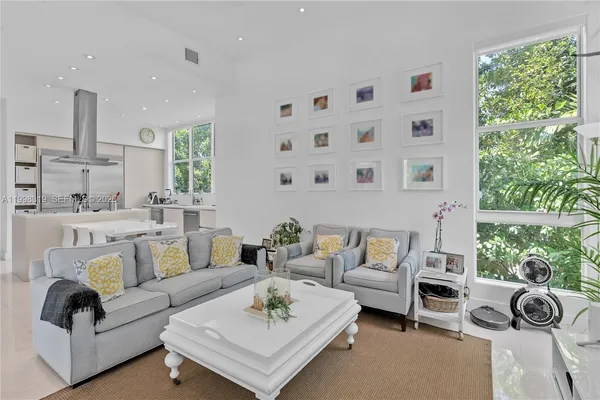 $25,500 | 435 Hampton Lane, Key Biscayne, FL 33149