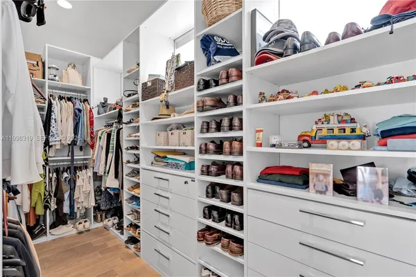 $25,500 | 435 Hampton Lane, Key Biscayne, FL 33149