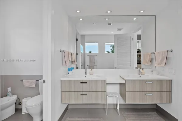 $25,500 | 435 Hampton Lane, Key Biscayne, FL 33149