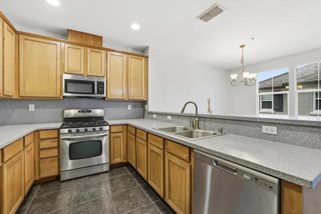 $2,500 | 4000 Innovator Drive, Unit 19101, Sacramento, CA 95834