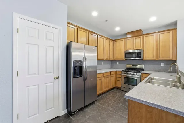 $2,500 | 4000 Innovator Drive, Unit 19101, Sacramento, CA 95834