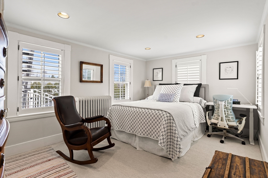 12 Darling Street, Unit 2 Marblehead, MA 01945 - Photo 11 of 25