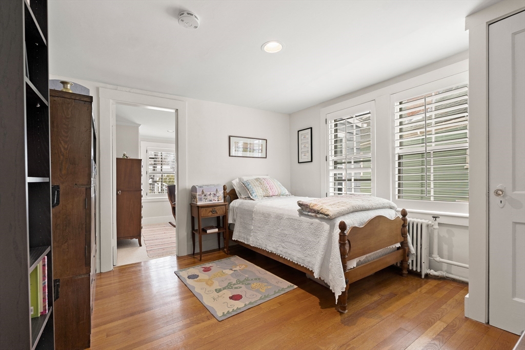 12 Darling Street, Unit 2 Marblehead, MA 01945 - Photo 13 of 25