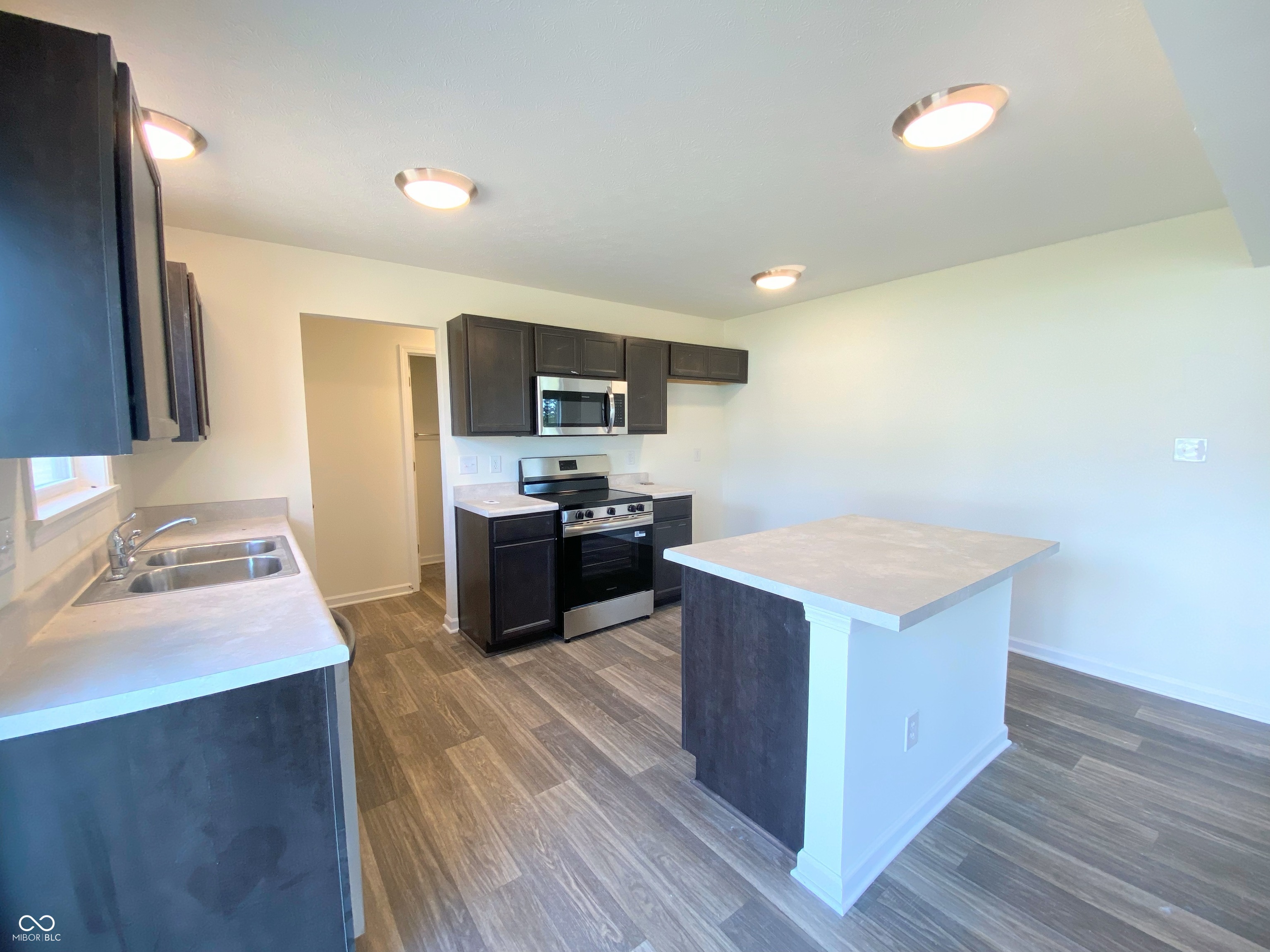 2019 Sandhill Drive Seymour, IN 47274 - Photo 18 of 44