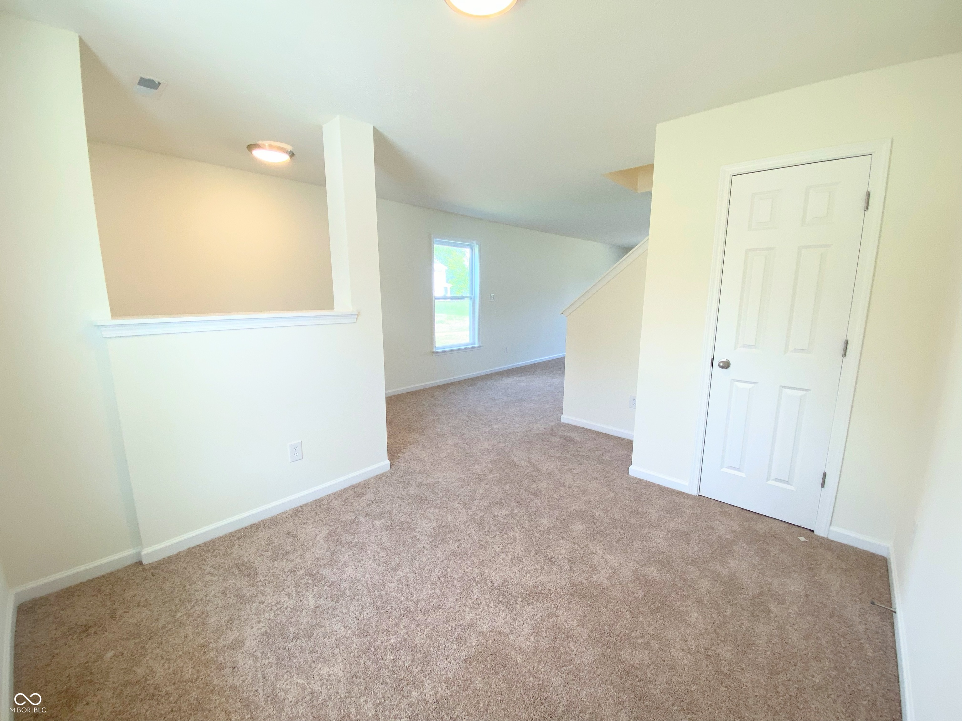 2019 Sandhill Drive Seymour, IN 47274 - Photo 5 of 44