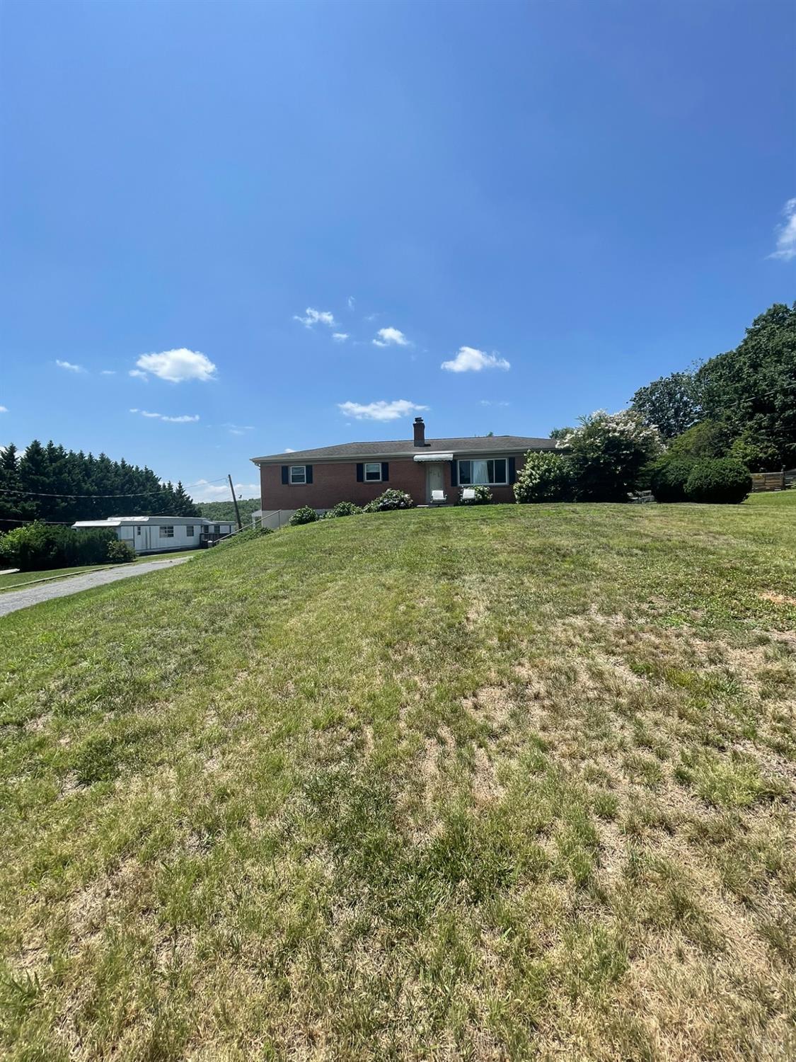 2198 Old Rustburg Road Lynchburg, VA 24501 - Photo 4 of 42