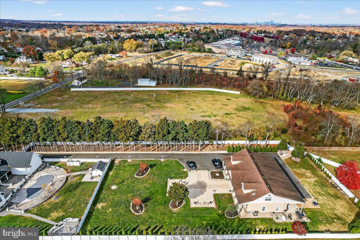 35 Kelly Driver Road Laurel Springs, NJ 08021 - Photo 5 of 24