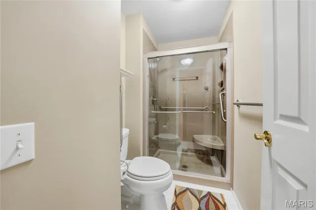 $399,000 | 585 Coeur De Royale Drive, Unit 405, Creve Coeur, MO 63141