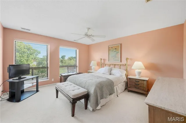 $399,000 | 585 Coeur De Royale Drive, Unit 405, Creve Coeur, MO 63141