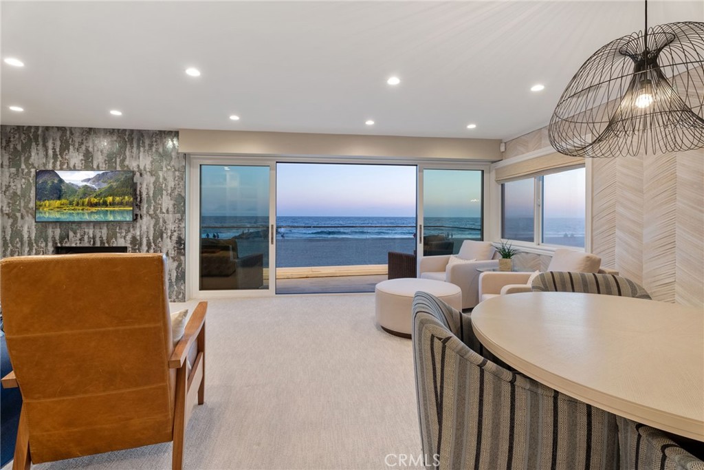 4403 Seashore Drive Newport Beach, CA 92663 - Photo 62 of 69 a very nice looking room with a large window