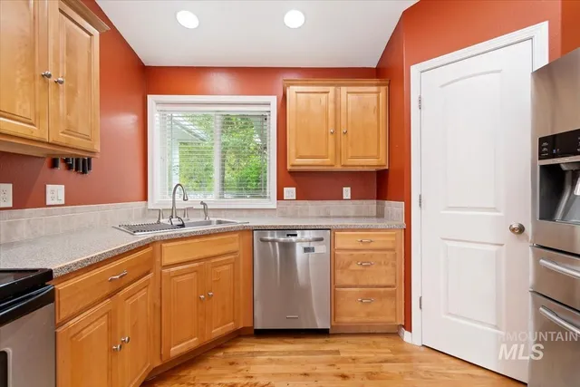 $389,000 | 214 Northeast Cisco Court, Mountain Home, ID 83647