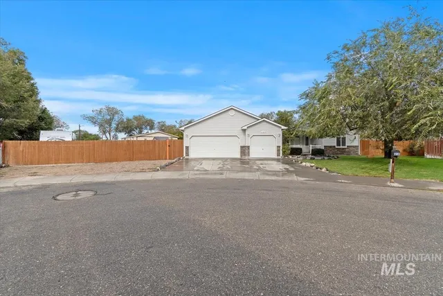 $389,000 | 214 Northeast Cisco Court, Mountain Home, ID 83647