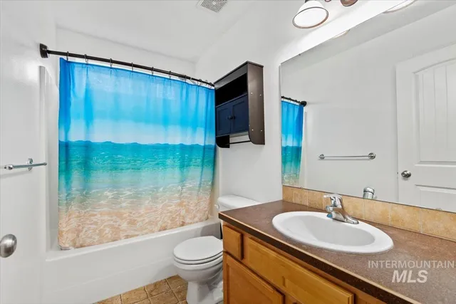 $389,000 | 214 Northeast Cisco Court, Mountain Home, ID 83647