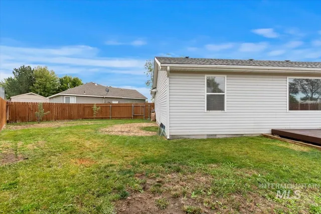 $389,000 | 214 Northeast Cisco Court, Mountain Home, ID 83647