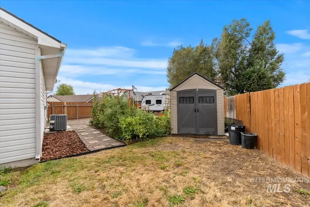 $389,000 | 214 Northeast Cisco Court, Mountain Home, ID 83647
