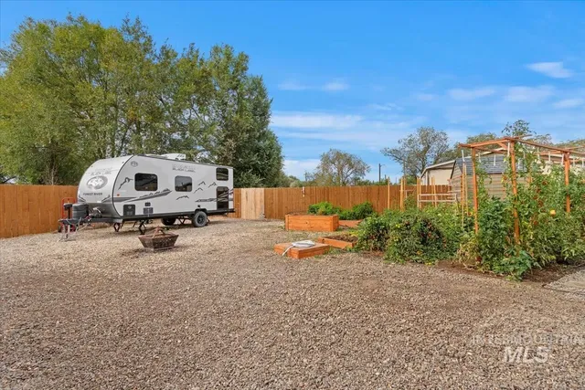 $389,000 | 214 Northeast Cisco Court, Mountain Home, ID 83647