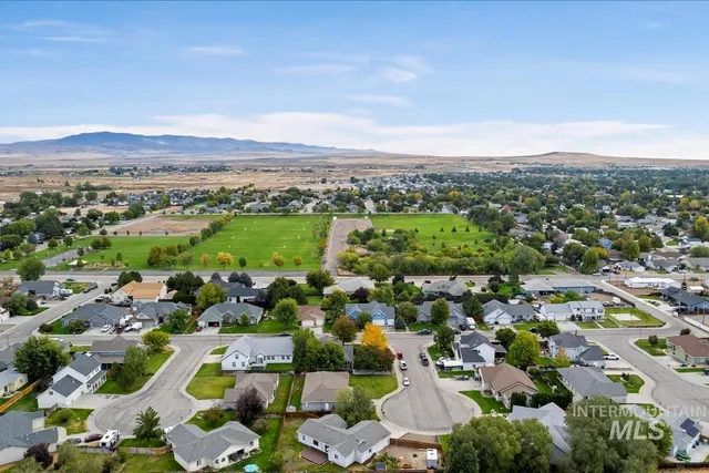 $389,000 | 214 Northeast Cisco Court, Mountain Home, ID 83647
