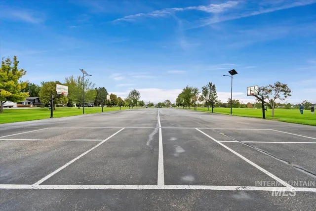 $389,000 | 214 Northeast Cisco Court, Mountain Home, ID 83647