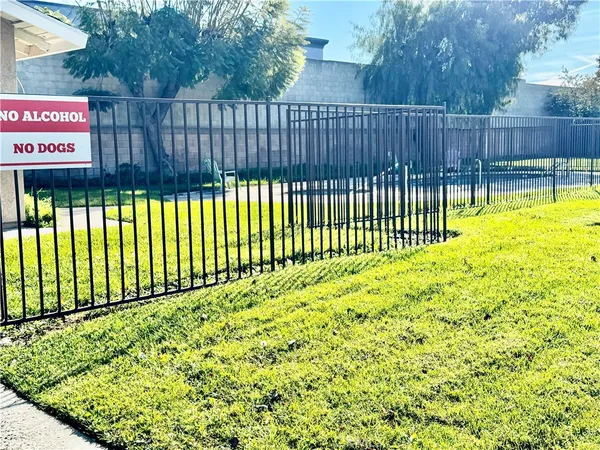 $625,000 | 3913 Hazard Avenue, Unit D, Santa Ana, CA 92703