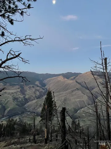 $460,000 | 302 Old Pollock Road, Riggins, ID 83549